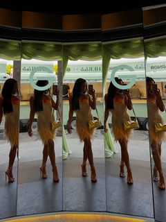 Jules Aurora feet photo 5