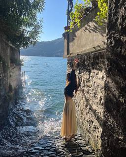 Jules LeBlanc feet photo thumbnail