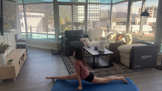 Jules LeBlanc feet photo thumbnail