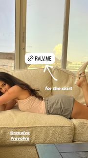Jules LeBlanc feet photo thumbnail
