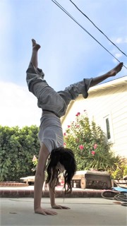 Jules LeBlanc feet photo thumbnail