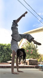 Jules LeBlanc feet photo thumbnail