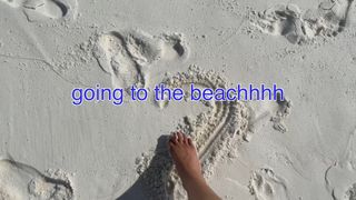 Jules LeBlanc feet photo thumbnail