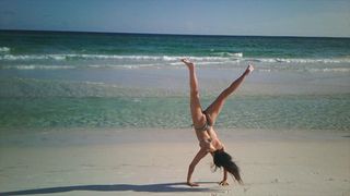 Jules LeBlanc feet photo thumbnail