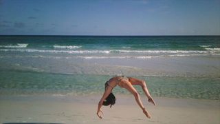 Jules LeBlanc feet photo thumbnail