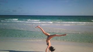 Jules LeBlanc feet photo thumbnail