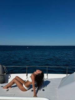 Jules LeBlanc feet photo thumbnail