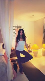 Jules LeBlanc feet photo 1