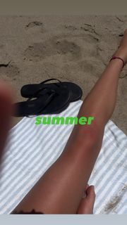 Jules LeBlanc feet photo 2