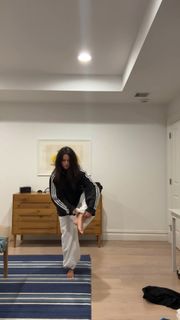 Jules LeBlanc feet photo 14