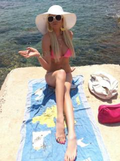 Julia Alexandratou feet photo 5