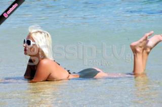 Julia Alexandratou feet photo 9
