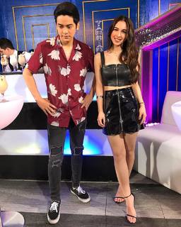 Julia Barretto feet photo 11