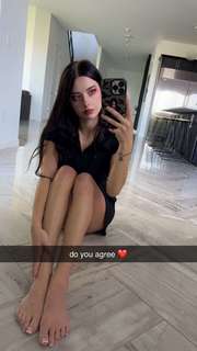 Julia Burch feet photo 20