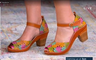 Julia Cearley feet photo 9