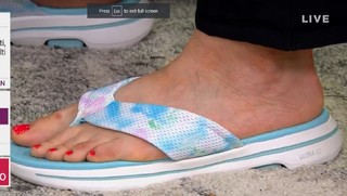 Julia Cearley feet photo 1