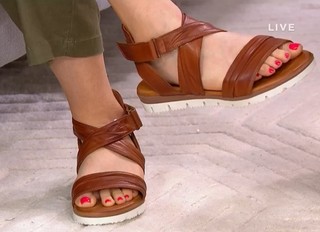 Julia Cearley feet photo 9