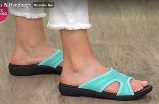 Julia Cearley feet photo 6