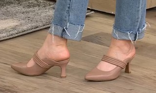 Julia Cearley feet photo 19