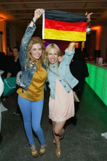 Julia Dietze feet photo thumbnail