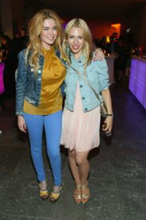 Julia Dietze feet photo thumbnail