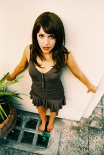 Julia Dietze feet photo thumbnail