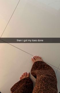 Julia Filippo feet photo thumbnail