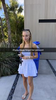 Julia Filippo feet photo 1