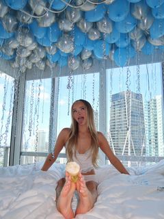 Julia Filippo feet photo 2