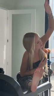 Julia Filippo feet photo 8