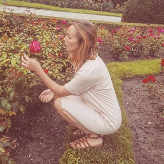 Julia Fljat feet photo 11