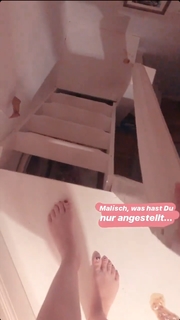 Julia Fljat feet photo 4