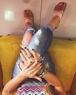 Julia Foti feet photo 9