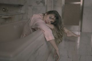 Julia Foti feet photo 17