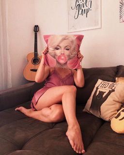Julia Foti feet photo 13