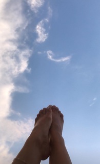 Julia Foti feet photo 8