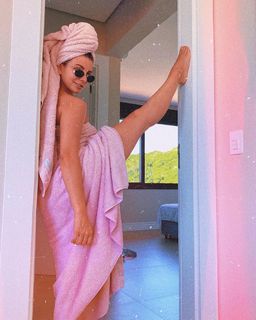 Julia Foti feet photo 12