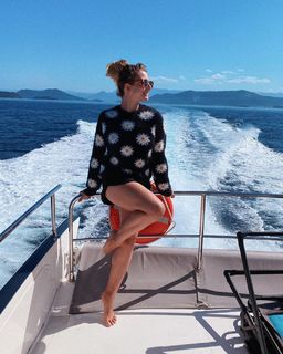 Julia Foti feet photo 9