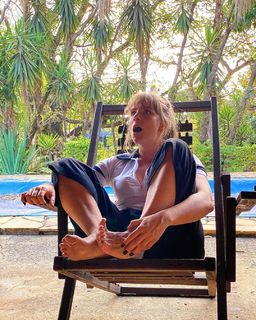Julia Foti feet photo 3