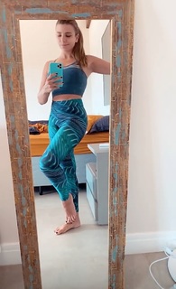 Julia Foti feet photo 7