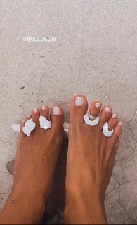Julia Foti feet photo 17