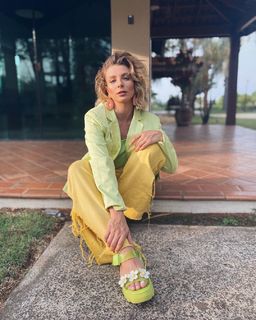 Julia Foti feet photo 8