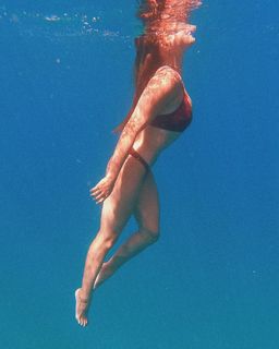 Julia Foti feet photo 9