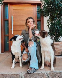 Julia Foti feet photo 8