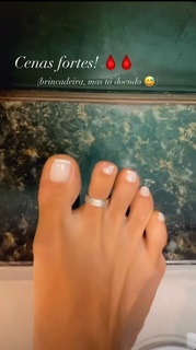 Julia Foti feet photo 12
