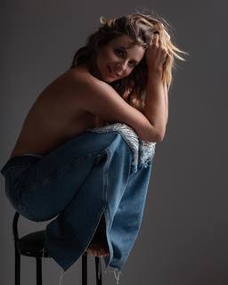 Julia Foti feet photo 4
