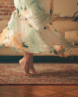 Julia Foti feet photo 17