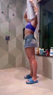 Julia Foti feet photo 9