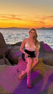 Julia Foti feet photo 20