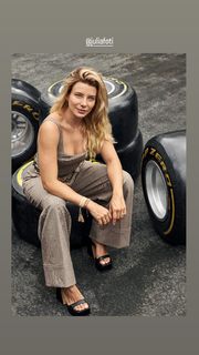 Julia Foti feet photo 14